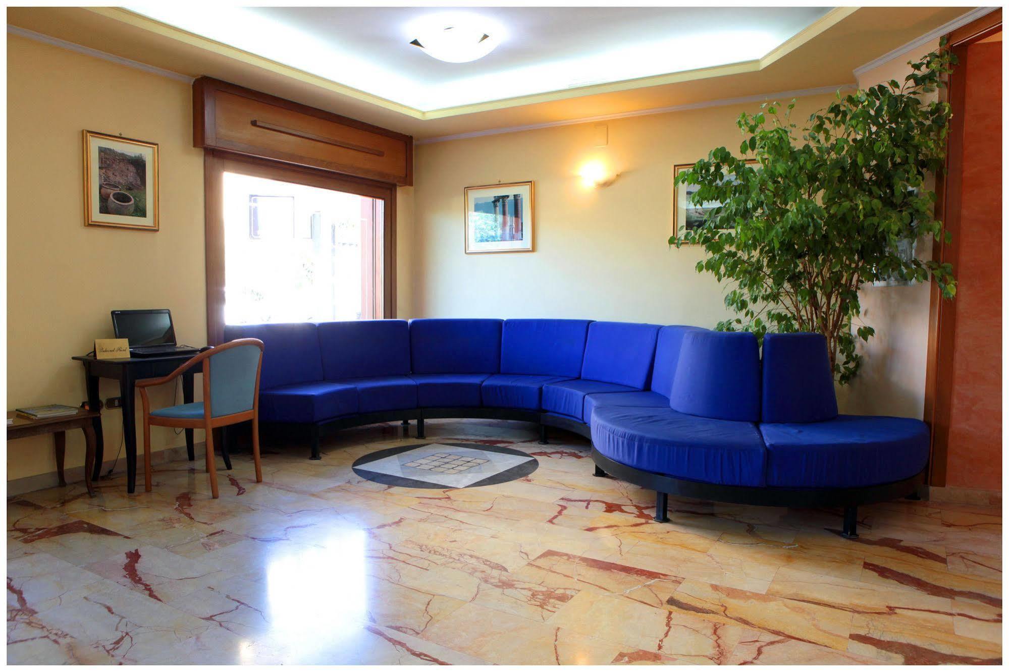 Hotel Iside Πομπηία Εξωτερικό φωτογραφία